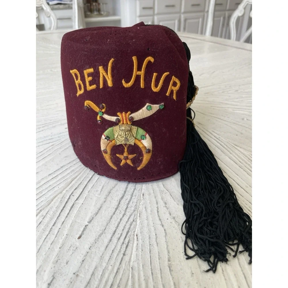 Vtg  BEN HUR Rhinestone Red Wool Shriners Masonic Fez Hat w/Jeweled Tassel Pin